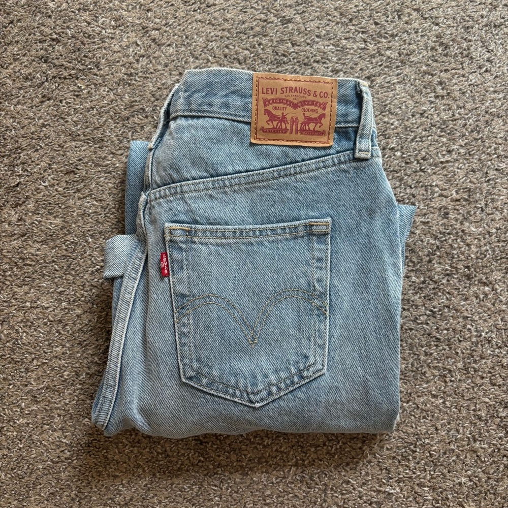 Levi's Classic Light Blue Jeans